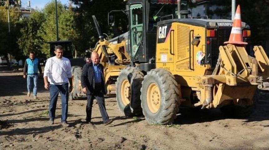 Başkan &Ccedil;olakbayrakdar Yol &Ccedil;alışmalarını Yerinde İnceledi