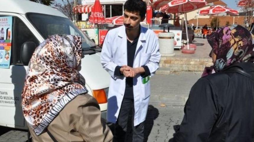 Simav&rsquo;da Doktorlar Halkı Bilgilendirdi