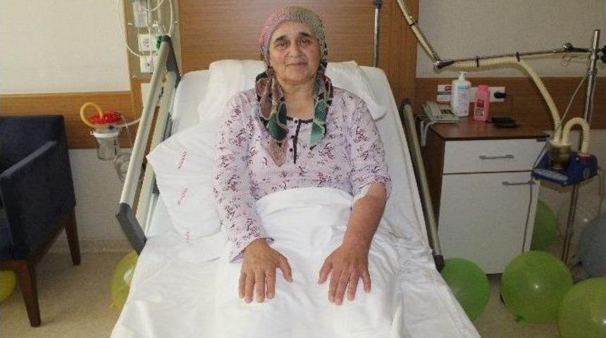 Akciğere Sı&ccedil;rayan Kanserden Kapalı Ameliyatla Kurtuldu, 3 G&uuml;nde Taburcu Oldu