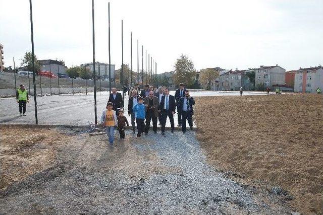 Gaziosmanpaşa’da Yeşil Alan Ve Park Çalışmaları Devam Ediyor