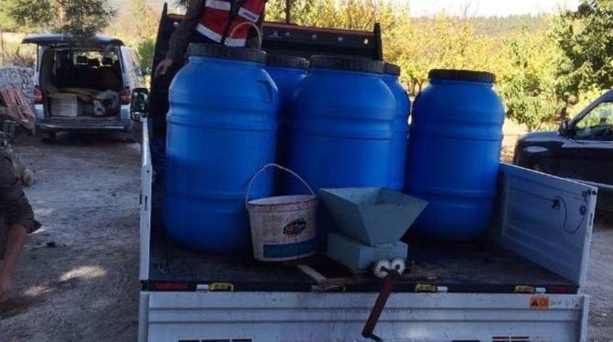 Jandarmadan Yılbaşı &Ouml;ncesi &rsquo;ka&ccedil;ak İ&ccedil;ki&rsquo; Baskını