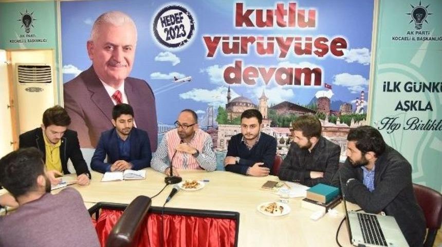 &Uuml;z&uuml;lmez, &Uuml;niversitelilerin Konuğu Oldu