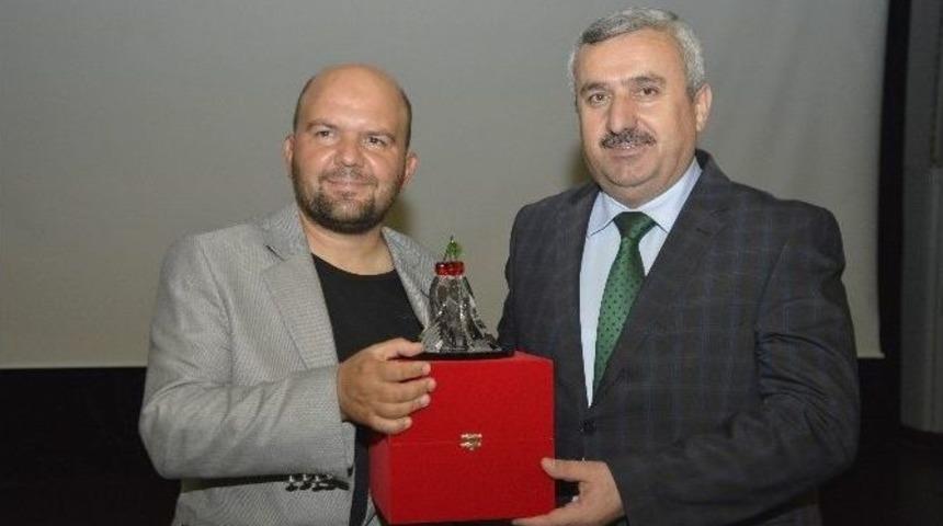 Tarih&ccedil;i Yazar Uğurluel, K&ouml;rfezliler&rsquo;le Buluştu