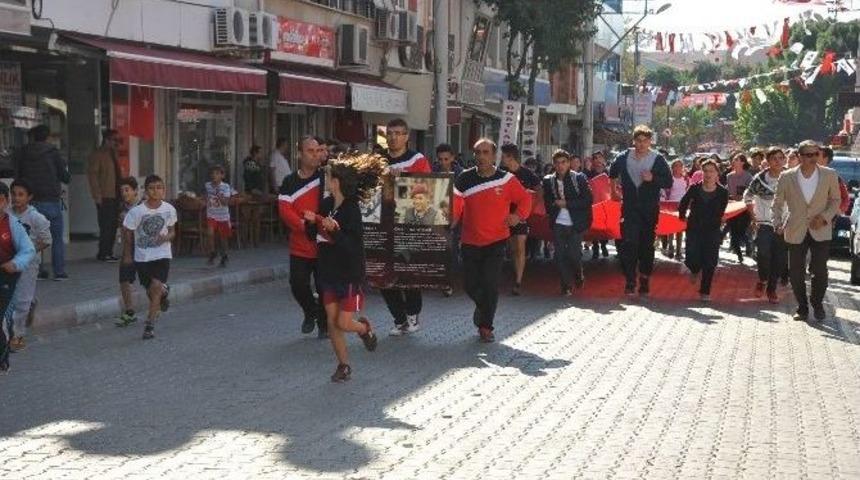 15 Temmuz Şehidi &Ouml;mer Halisdemir İ&ccedil;in Koştular