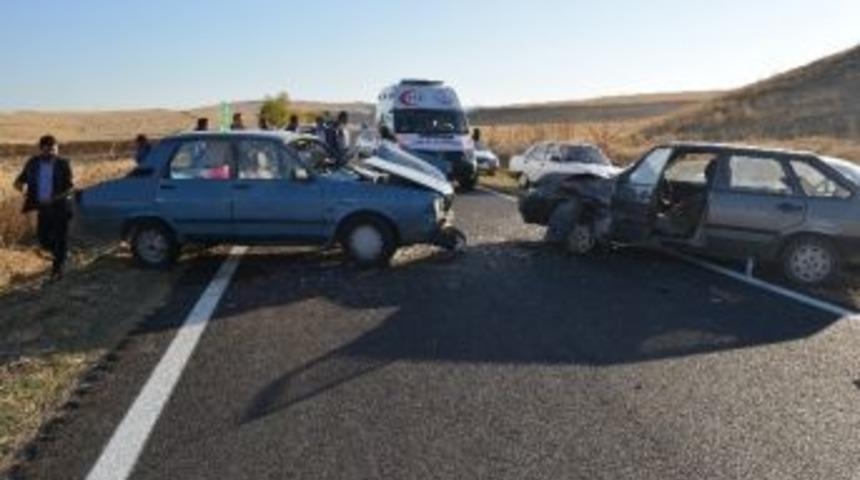 Ankara&rsquo;da Trafik Kazası: 4 Yaralı