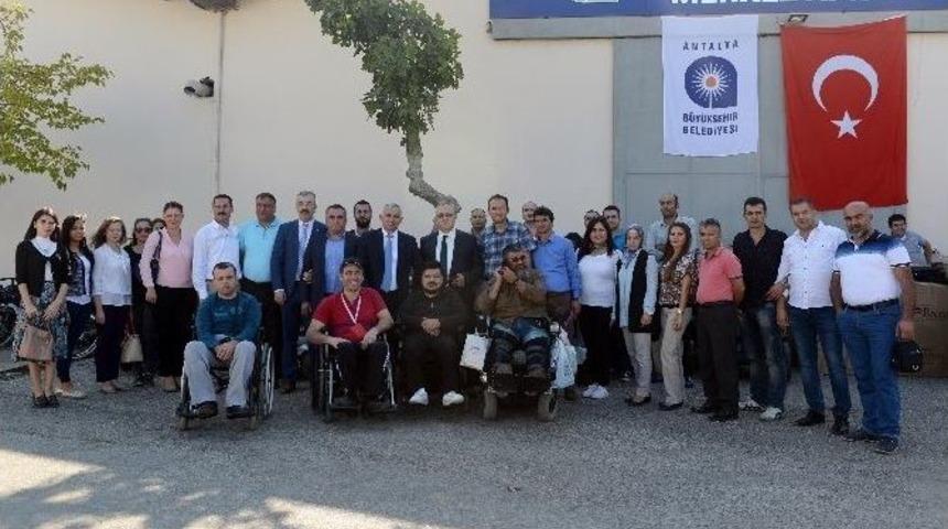 Almanya&rsquo;da Yaşayan T&uuml;rkler Antalyalı Engellileri Unutmadı