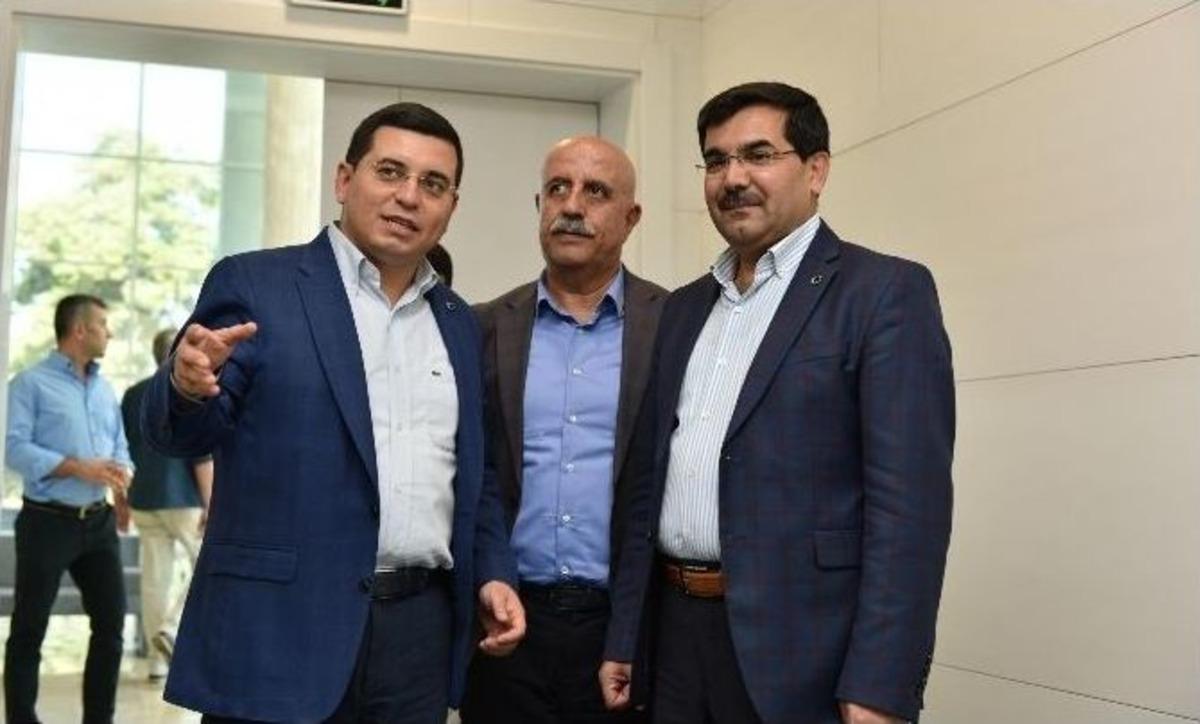 Ak Parti&rsquo;den T&uuml;t&uuml;nc&uuml;&rsquo;ye Hizmet Kutlaması