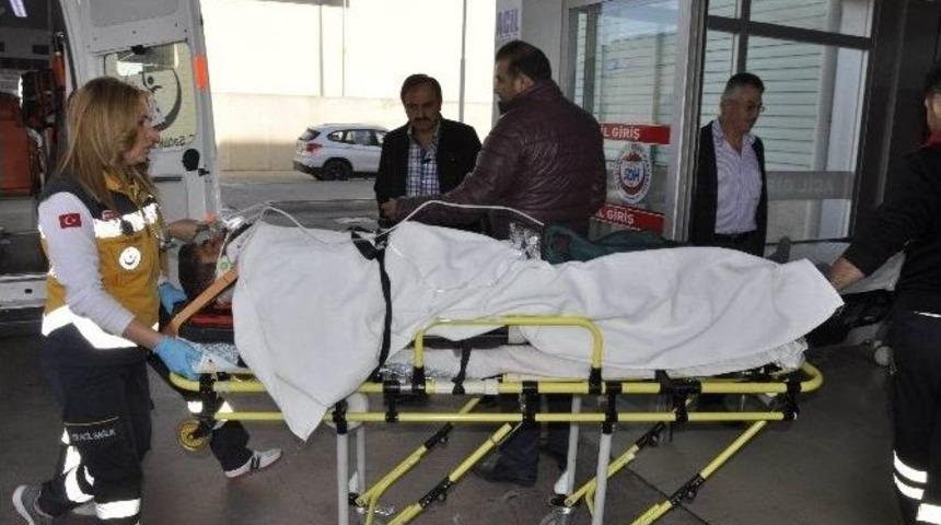 Seydişehir&rsquo;de Otomobil Devrildi: 3 Yaralı