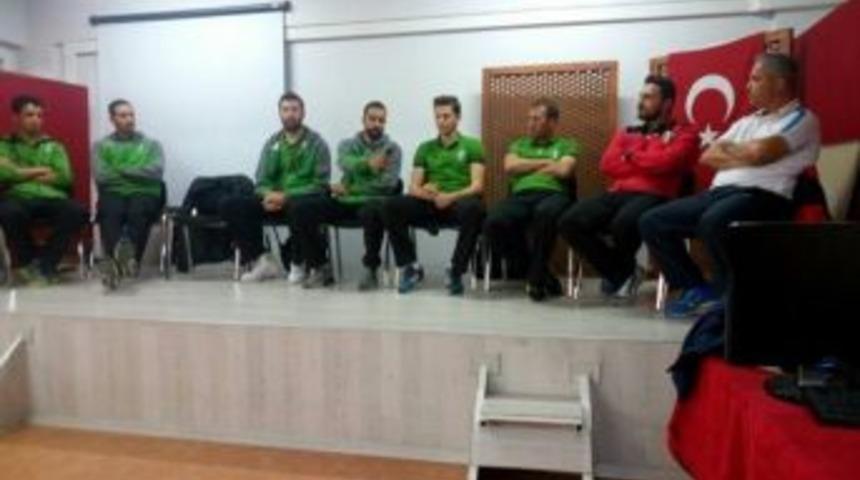 Voleybolcular Gen&ccedil;lerle Buluştu