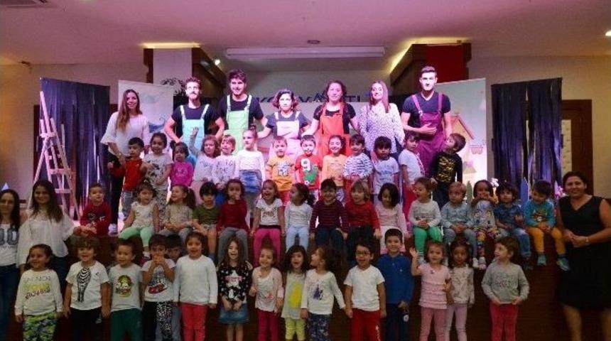 Konyaaltı Belediyesi&rsquo;nden &Ouml;ğrencilere Tiyatro