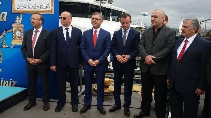 Antikacılar &Uuml;sk&uuml;dar Sahili&rsquo;nde Buluştu