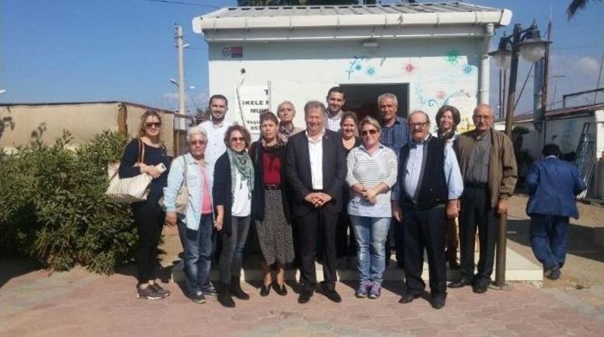 Urla Chp&rsquo;den Muhtarlara &rsquo;cumhuriyet&rsquo; Ziyaretleri