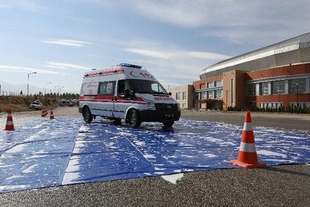 Erzurum’da Ambulans Şoförlerine Aste Eğitimi Verildi