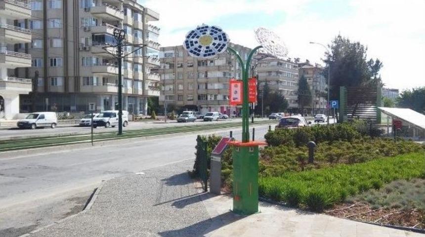 G&uuml;neş &Ccedil;i&ccedil;eklerinden Elektrik &Uuml;retiliyor