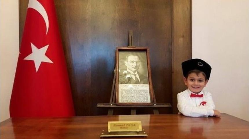 Cumhuriyet Emin Ellerde, Minik Y&uuml;reklerde