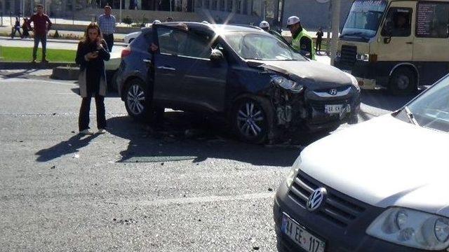 Malatya&rsquo;da Kaza:1 Yaralı 2