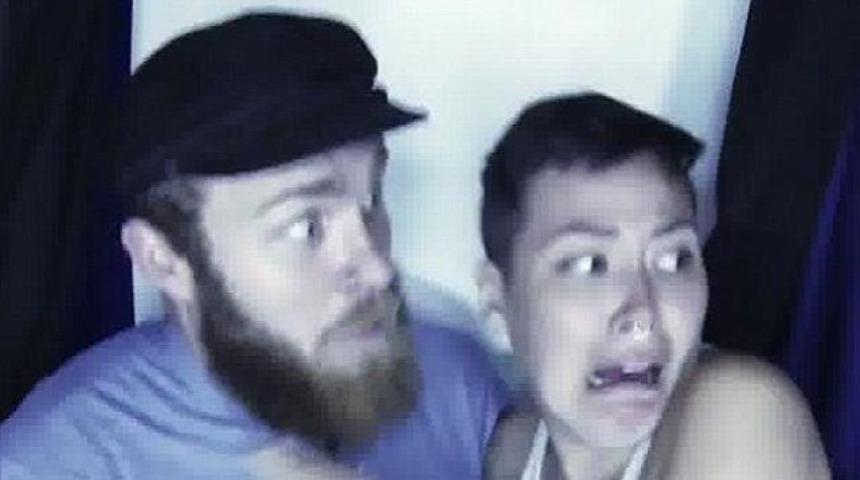 Fotoğraf kabininde inanılmaz şaka