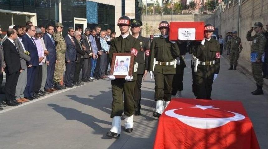 Yıldırım &Ccedil;arparak Şehit Olan Asker İ&ccedil;in T&ouml;ren D&uuml;zenlendi