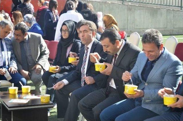 Tecde Anadolu Lisesinden Aşure Etkinliği 1