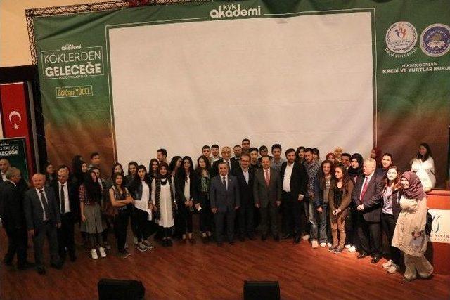 ’köklerden Geleceğe’ Konferansına Büyük İlgi