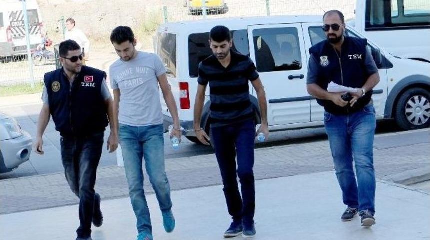 Fet&ouml; Soruşturmasında G&ouml;zaltına Alınan 4 Memur Adliyeye Sevk Edildi
