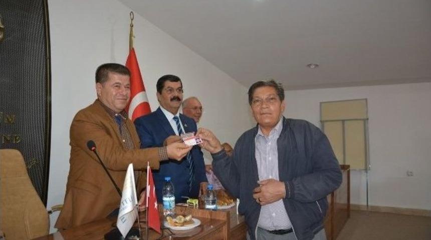 Muhtarlar Kimliklerine Kavuştu