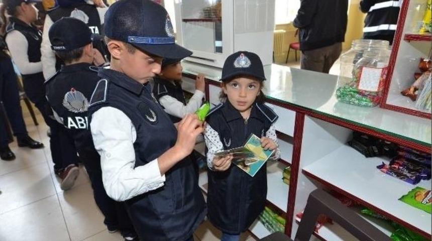 Minik Zabıtalar İş Başında