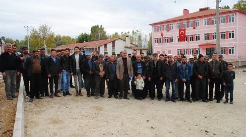K&ouml;yl&uuml;lerden İlkokulun Ortaokula D&ouml;n&uuml;şt&uuml;r&uuml;lmesine Tepki
