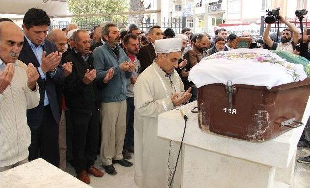 Kalp Krizinden Vefat Eden Atletizm Şampiyonuna Hüzünlü Veda