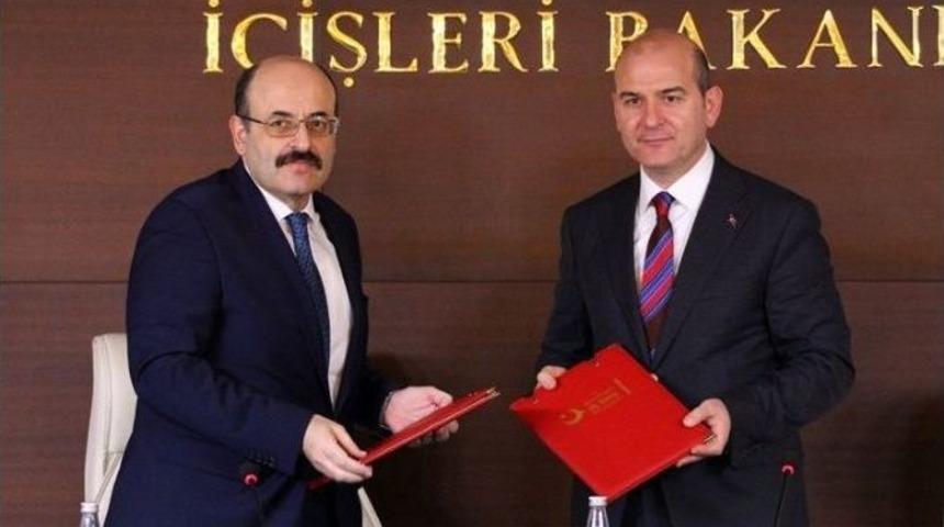 İ&ccedil;işleri Bakanlığı G&ouml;&ccedil; İdaresi Genel M&uuml;d&uuml;rl&uuml;ğ&uuml; İle Y&ouml;k Arasında İki Ayrı Protokol İmzalandı