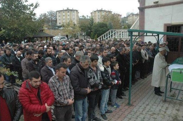 Öldürülen Site Yöneticisi Son Yolculuğuna Uğurlandı