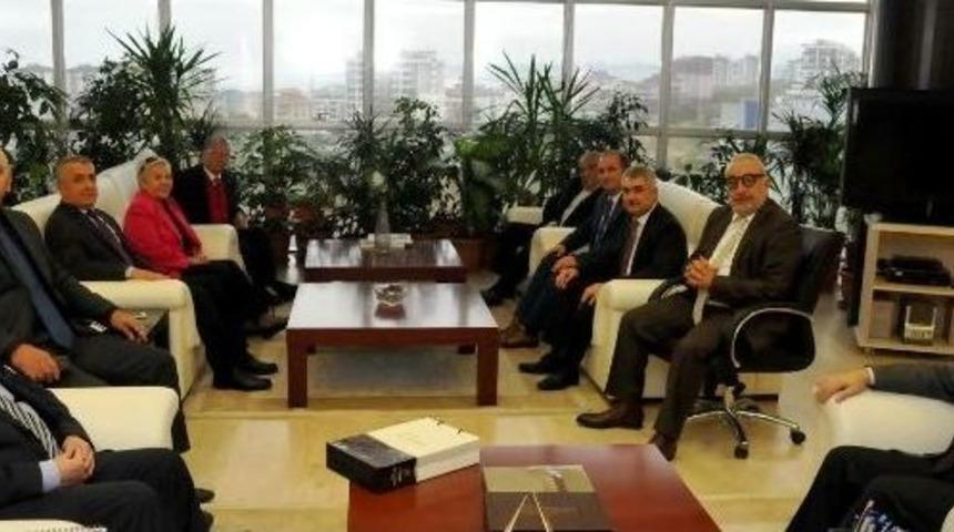 Rekt&ouml;r Bilgi&ccedil;&rsquo;e Tebrik Ziyareti