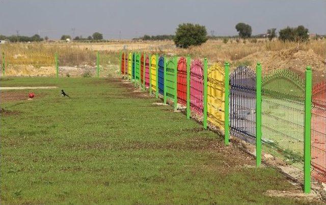 Parklar Ferforjeler İle Renklendi