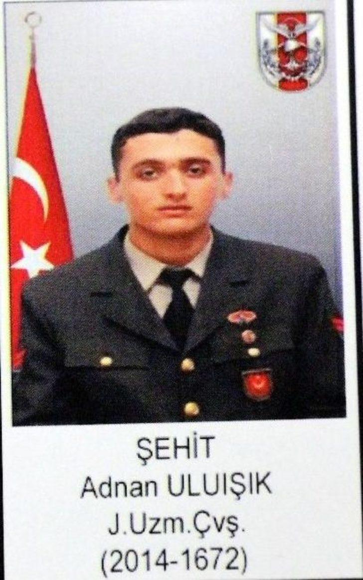 Şehit Oğlunu Asker Selamı İle Uğurladı G4