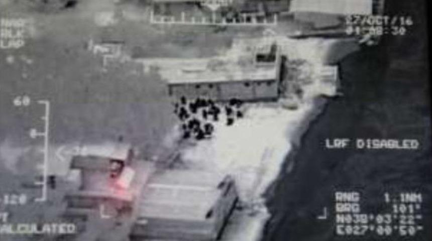 Kuşadası K&ouml;rfezi&rsquo;nde Hava Destekli G&ouml;&ccedil;men Operasyonu