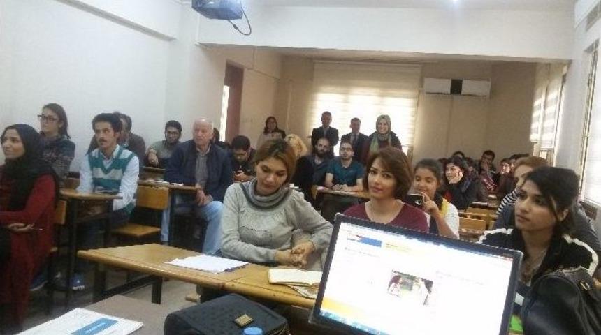 M&uuml;ltecilerin T&uuml;rk&ccedil;e Azmi