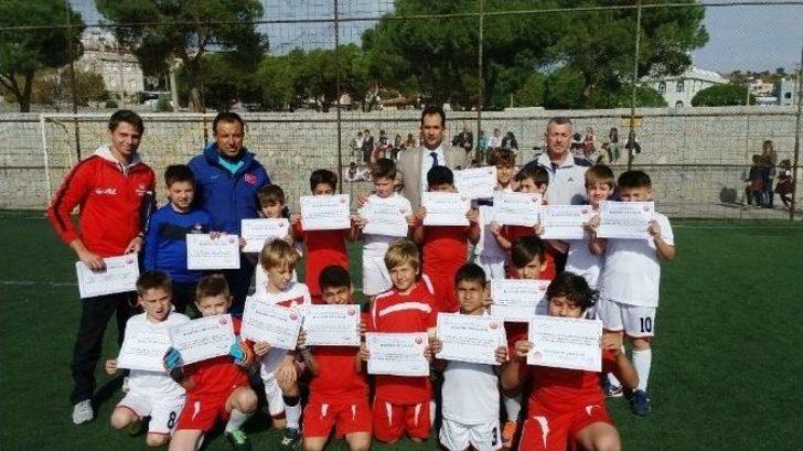 29 Ekim Cumhuriyet Kupası Minikler Futbol Basketbol Karşılaşmaları Sona Erdi G1