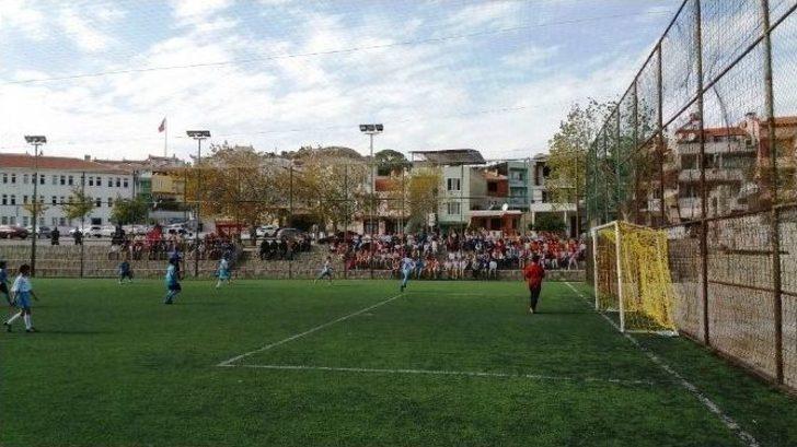 29 Ekim Cumhuriyet Kupası Minikler Futbol Basketbol Karşılaşmaları Sona Erdi G2