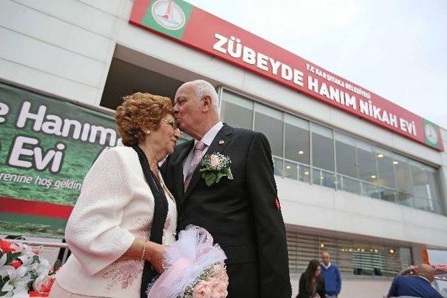 Karşıyaka Nikah Sarayına Zübeyde Hanım’ın Adı Verildi