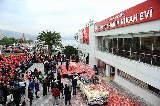 Karşıyaka Nikah Sarayına Zübeyde Hanım’ın Adı Verildi