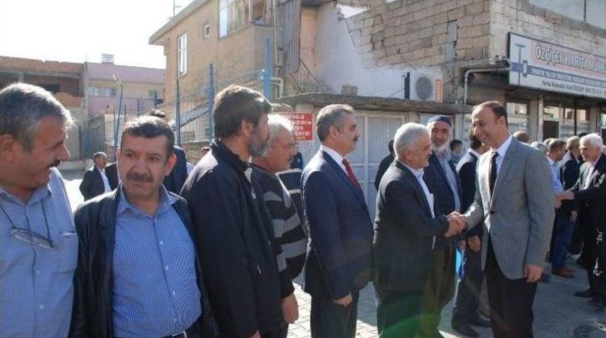 Vali Erin Beraberindeki Heyet Kahta Muhtarlar Derneğini Ziyaret Etti