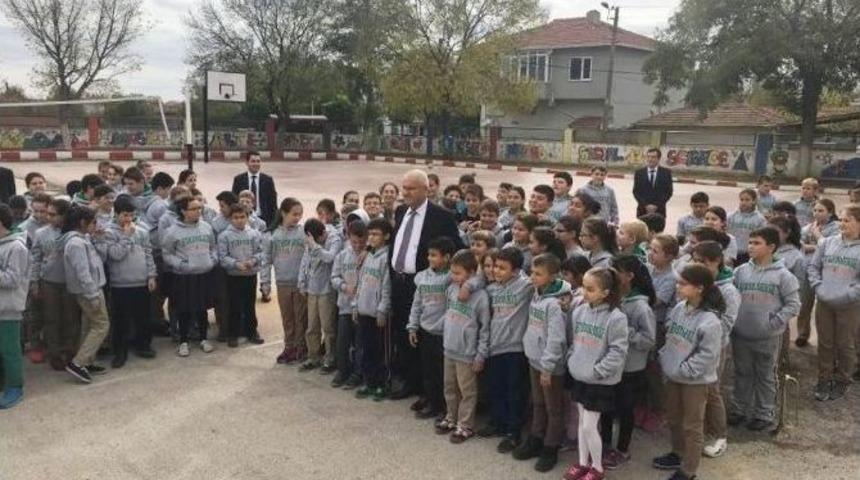 Belediye&rsquo;den &Ouml;ğrencilere Kışlık Mont