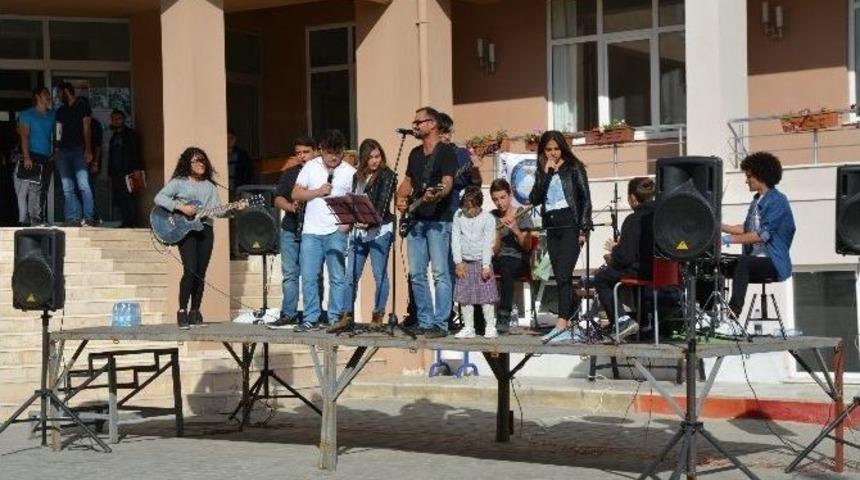 S&ouml;ke&rsquo;nin Cumhuriyet Kutlamalarında İki Konser