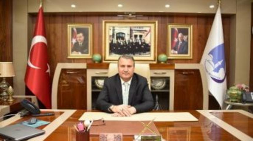 Başkan &Ccedil;er&ccedil;i 29 Ekim Cumhuriyet Bayramı&rsquo;nı Kutladı