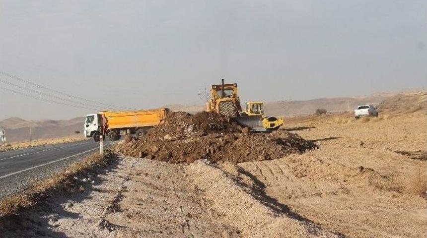 Develi&rsquo;de &Ccedil;evreyolu Genişletme Projesi Başladı