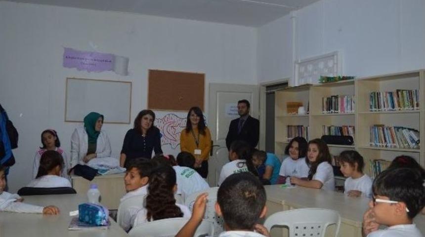 Kartepeli &Ccedil;ocuklar Meslekleri Uzmanından &Ouml;ğreniyor