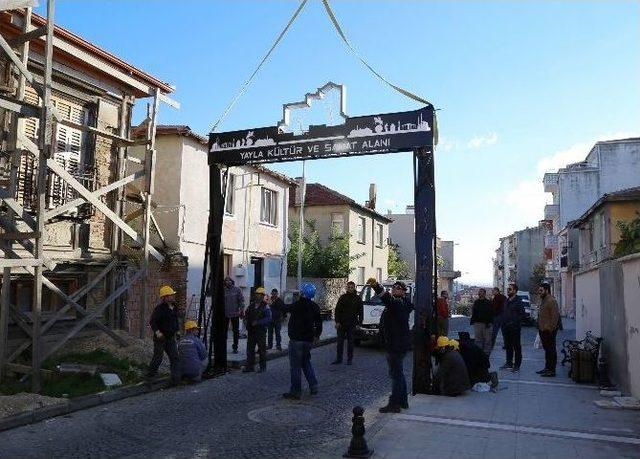 Yayla Mahallesi’ne “yol Takı” Montajı Yapıldı