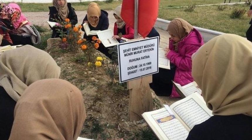 Sivas&rsquo;ta Hafız Adaylarından &rsquo;şehide Vefa&rsquo; Etkinliği