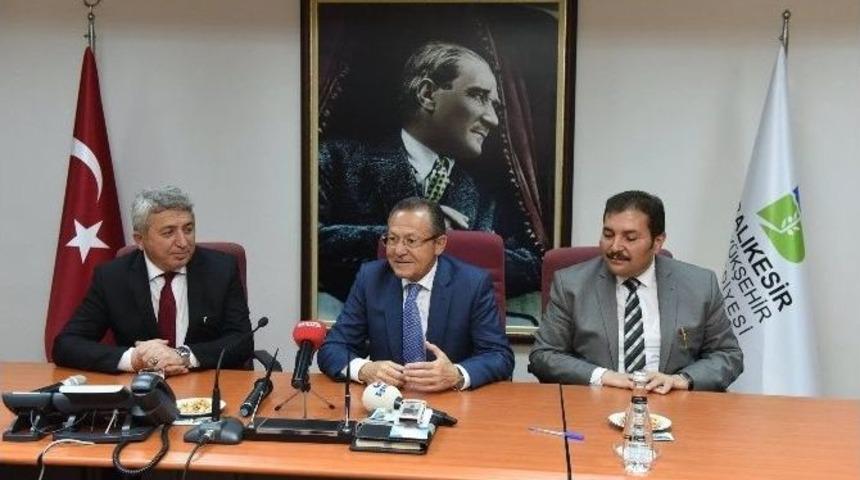 Filistinli &Ouml;ğrencilerden Başkan Uğur&rsquo;a Ziyaret