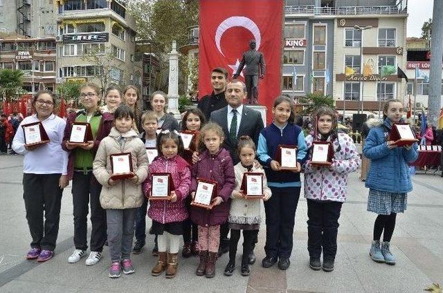 29 Ekim Cumhuriyet Bayramı’nın 93. Yıl Dönümü Bandırma’da Coşkuyla Kutlandı